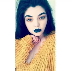 Meet your Posher, Laci